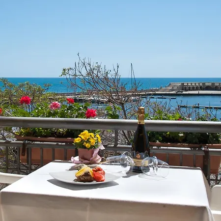 Il Porto 3* Casal Velino